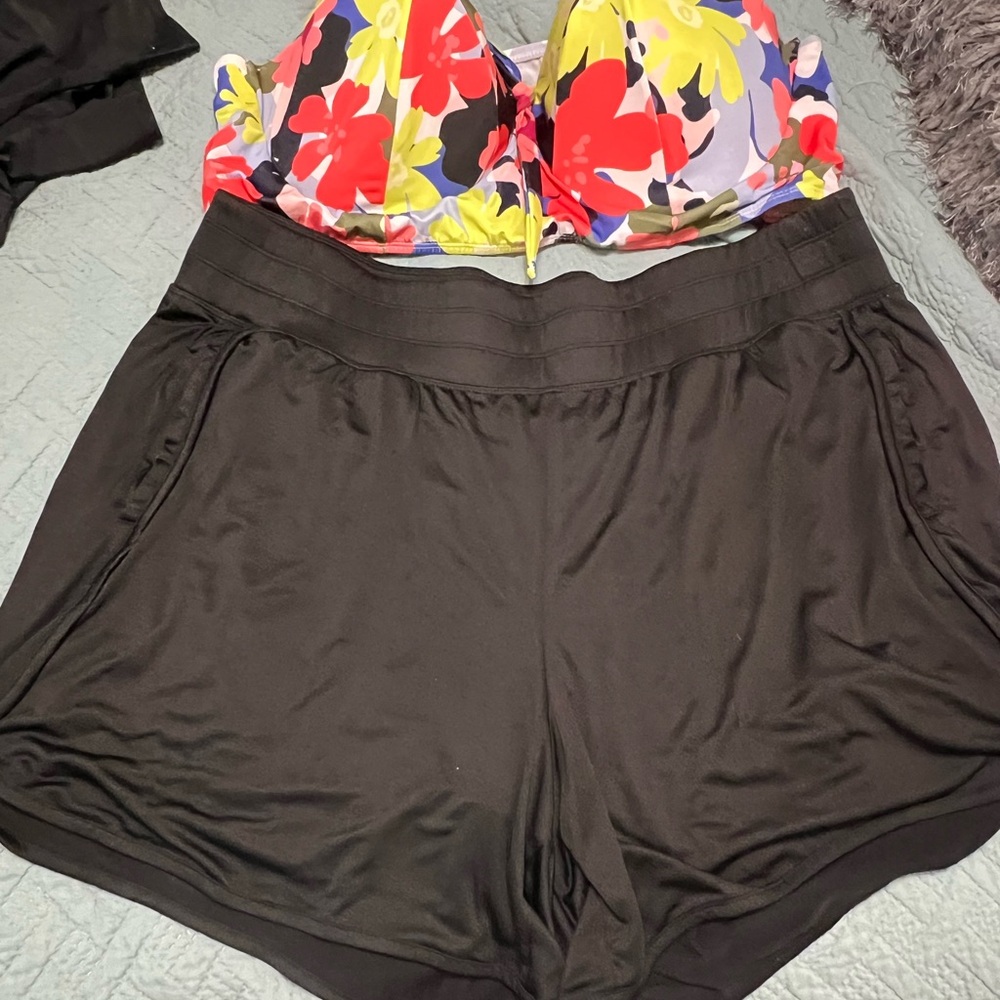 Plus size multi color bathing suit top and plus size Black Women's swim Shorts